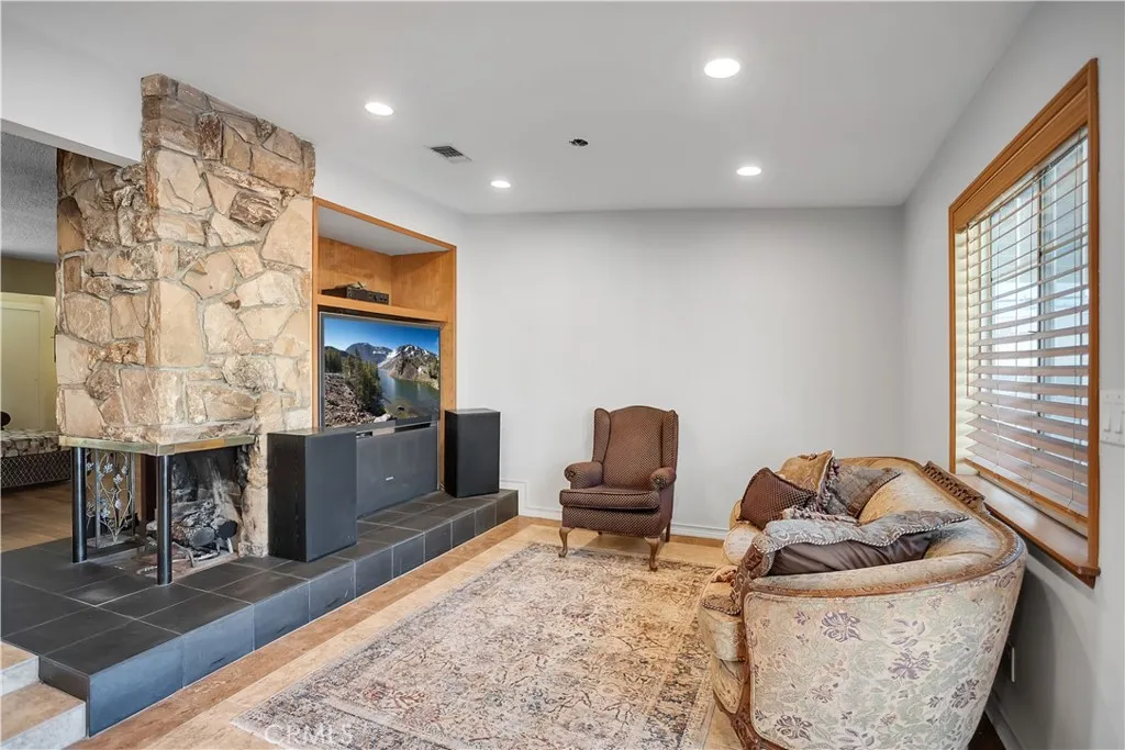 1231 W Eckerman, West Covina, California 91790 home-pic-16
