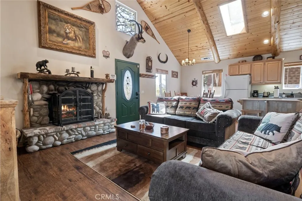 712 Maltby Boulevard, Big Bear City, California 92314 home-pic-15