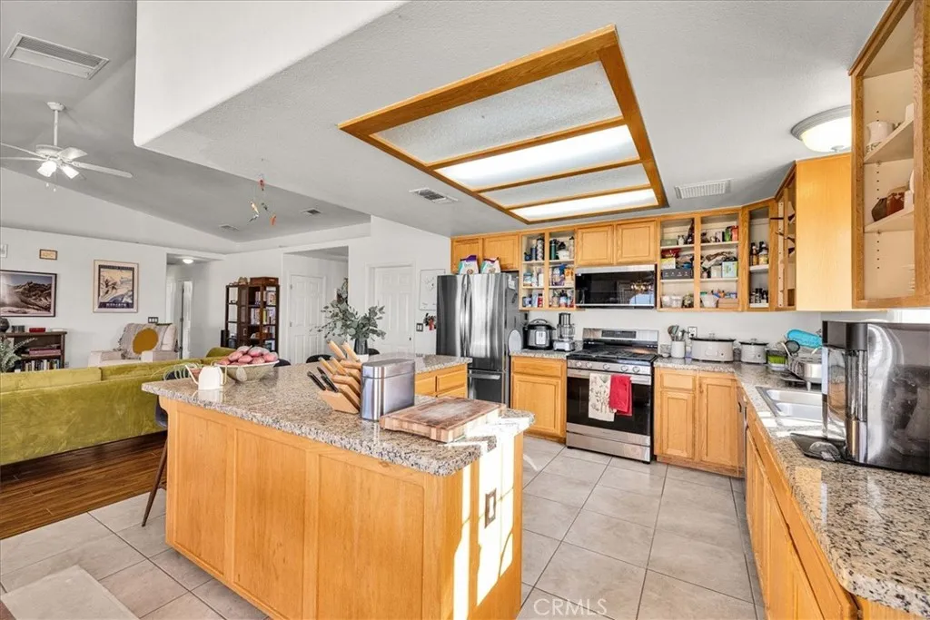 72692 Two Mile, 29 Palms, California 92277 home-pic-12