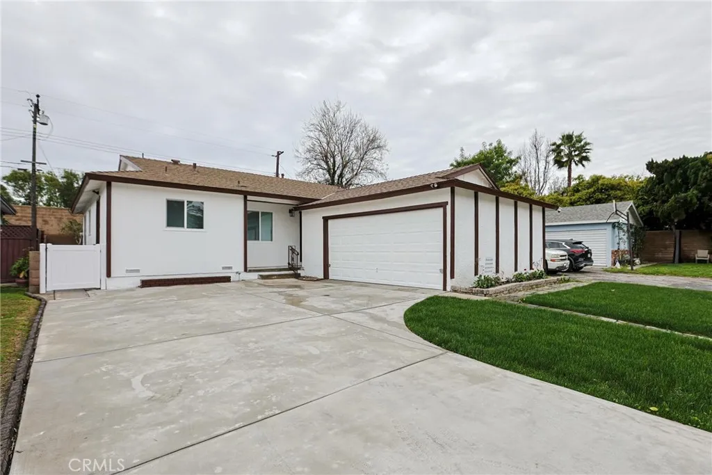 11542 169th, Artesia, California 90701 home-pic-1