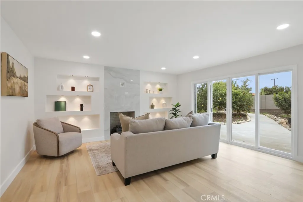 244 S Violet, Orange, California 92869 home-pic-13