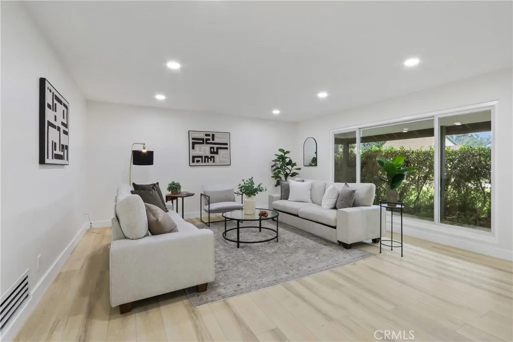 244 S Violet, Orange, California 92869 home-pic-5