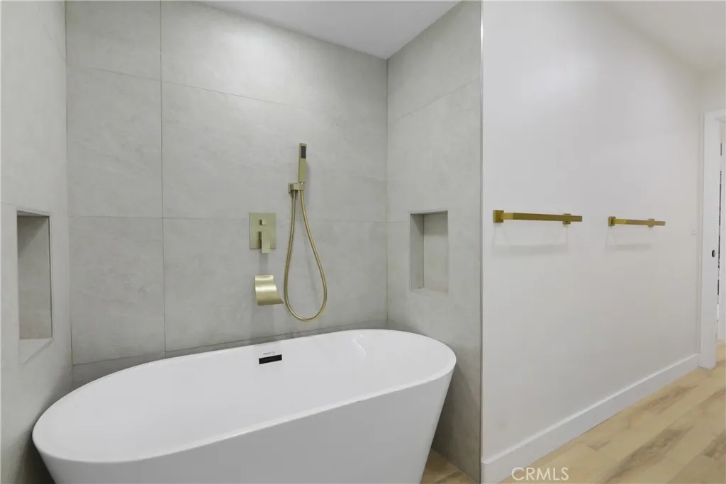 244 S Violet, Orange, California 92869 home-pic-17