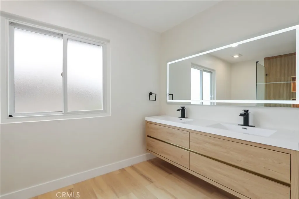 244 S Violet, Orange, California 92869 home-pic-29