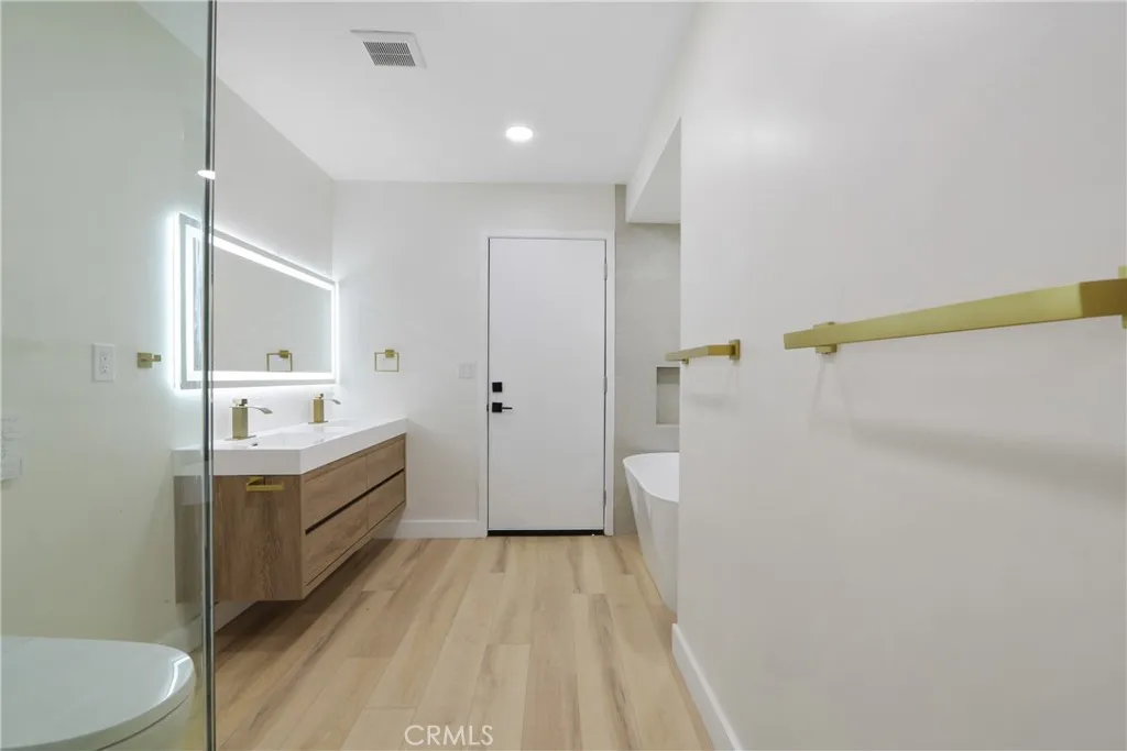 244 S Violet, Orange, California 92869 home-pic-16
