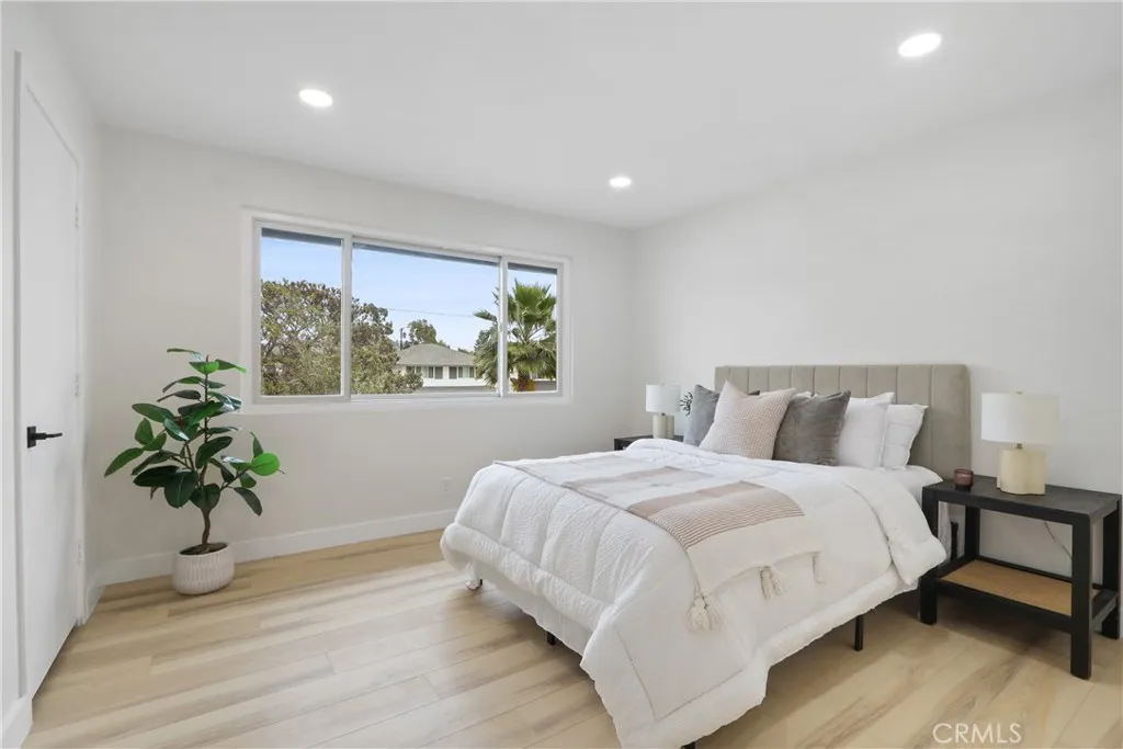 244 S Violet, Orange, California 92869 home-pic-28