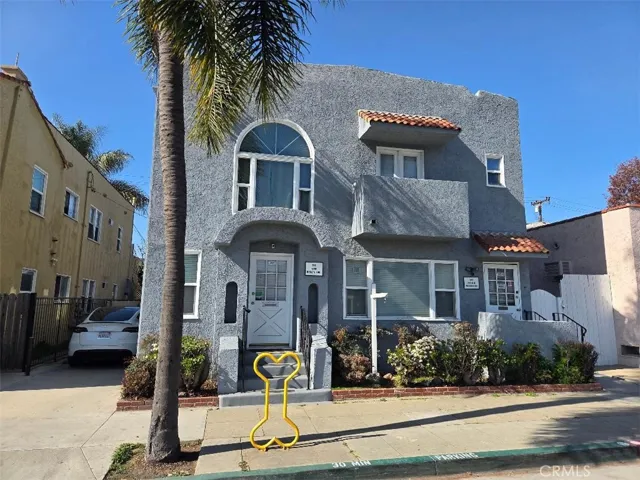 Duplex (Res & Comm)
1,928 Sq.Ft. with parking