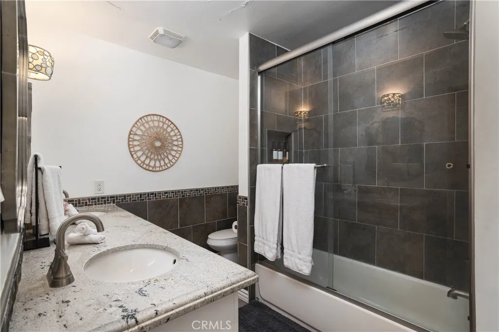 12530 Carinthia, Whittier, California 90601 home-pic-19