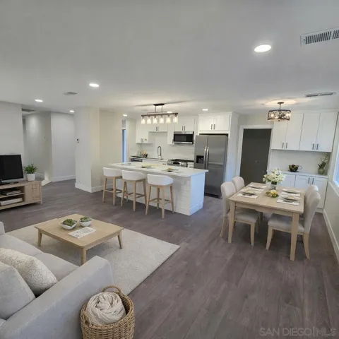 https://zimg.paragon.ice.com/ParagonImages/Property/PA/SDMLS/-515411/2/533/400/cdbacbc27793d3e01992c81ec343657d/3/e3c2da7a8bbff3eed4f0fe97f2bc2dc8/-515411-8d4c63c2-e2ab-4753-9cec-5d42b1d37b8a.JPG