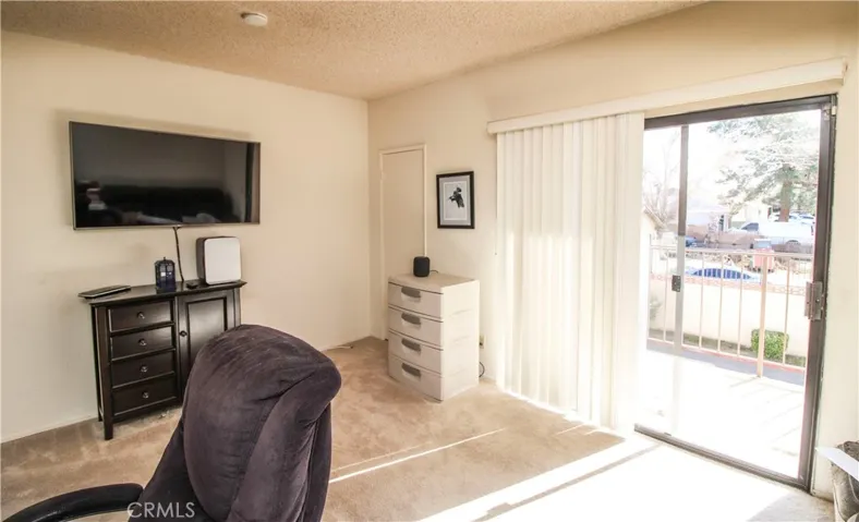 44200 Kingtree Avenue 50, Lancaster, California 93534