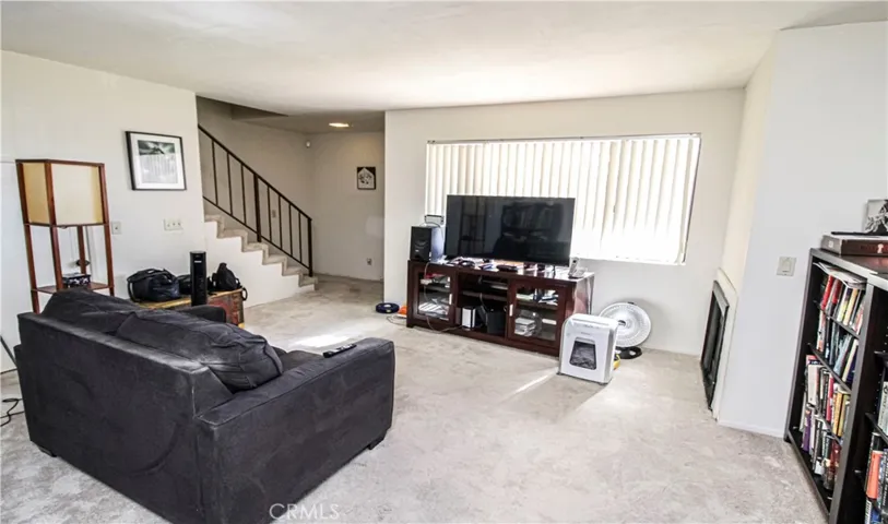 44200 Kingtree Avenue 50, Lancaster, California 93534