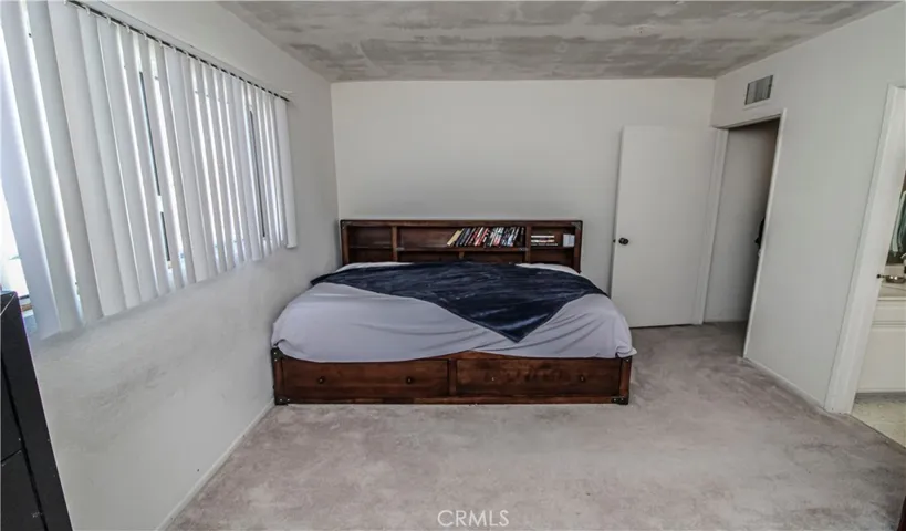 44200 Kingtree Avenue 50, Lancaster, California 93534