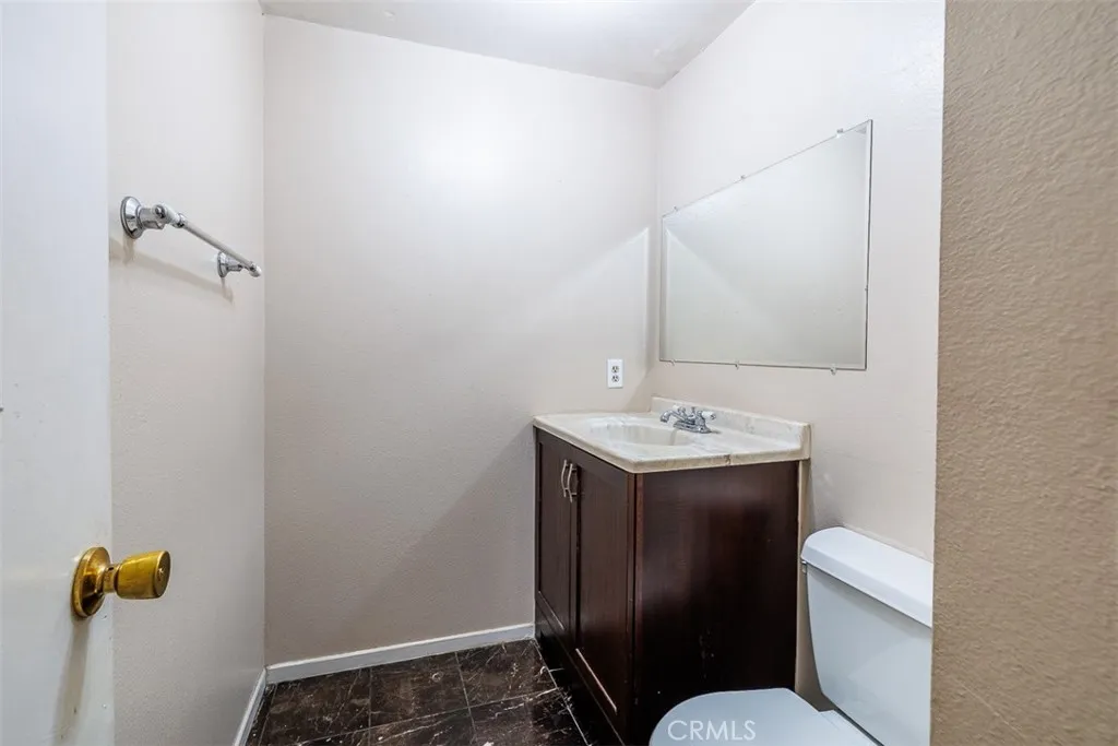 11865 Jade Court, Fountain Valley, California 92708 home-pic-9