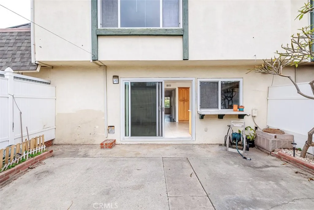 11865 Jade Court, Fountain Valley, California 92708 home-pic-32