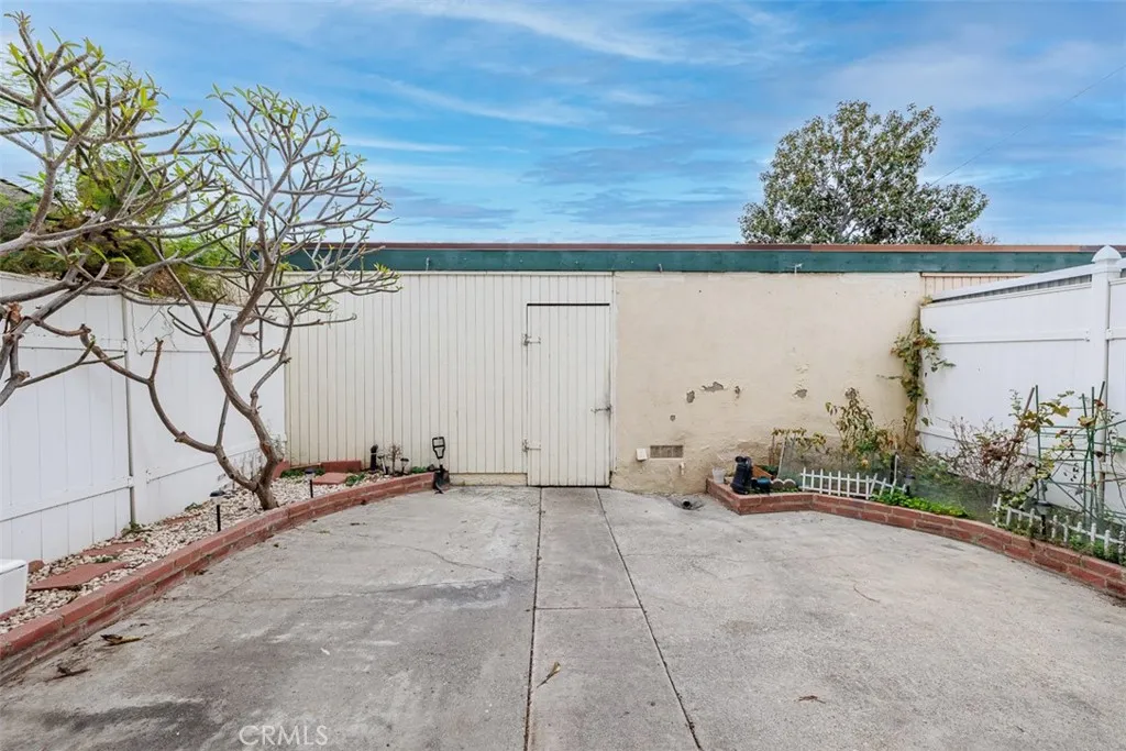 11865 Jade Court, Fountain Valley, California 92708 home-pic-34