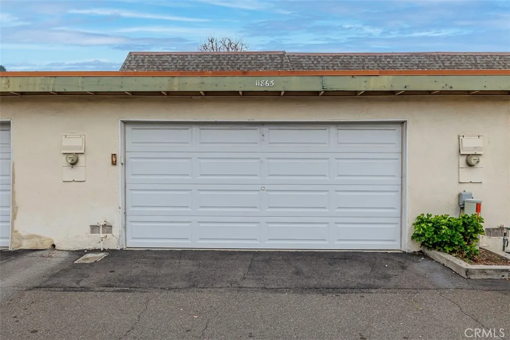 11865 Jade Court, Fountain Valley, California 92708 home-pic-35
