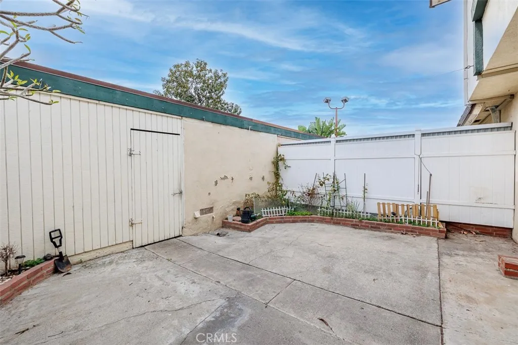 11865 Jade Court, Fountain Valley, California 92708 home-pic-33