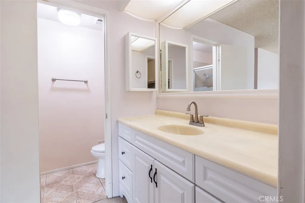 11865 Jade Court, Fountain Valley, California 92708 home-pic-28