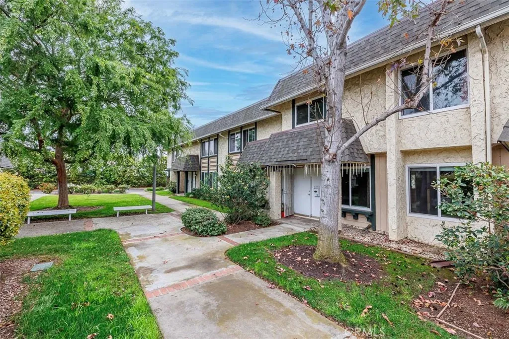 11865 Jade Court, Fountain Valley, California 92708 home-pic-2