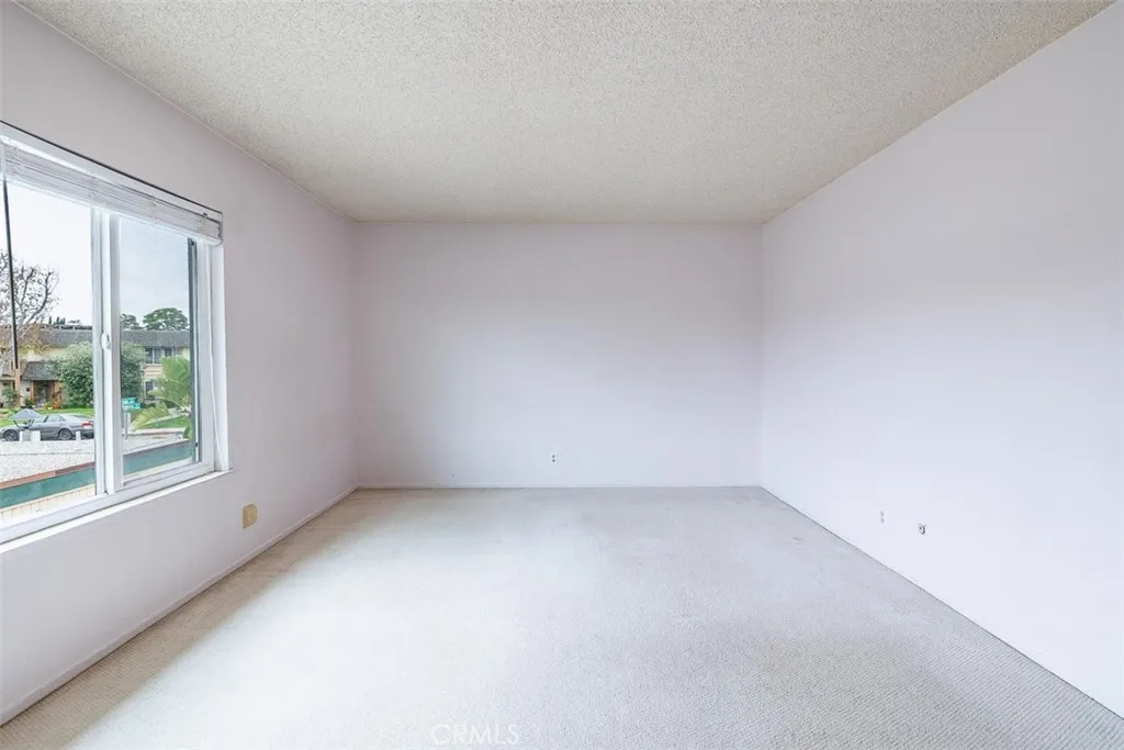 11865 Jade Court, Fountain Valley, California 92708 home-pic-24