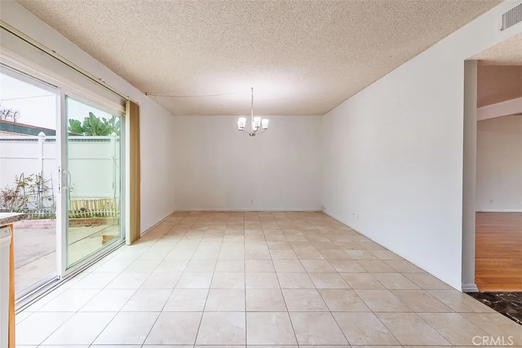 11865 Jade Court, Fountain Valley, California 92708 home-pic-10