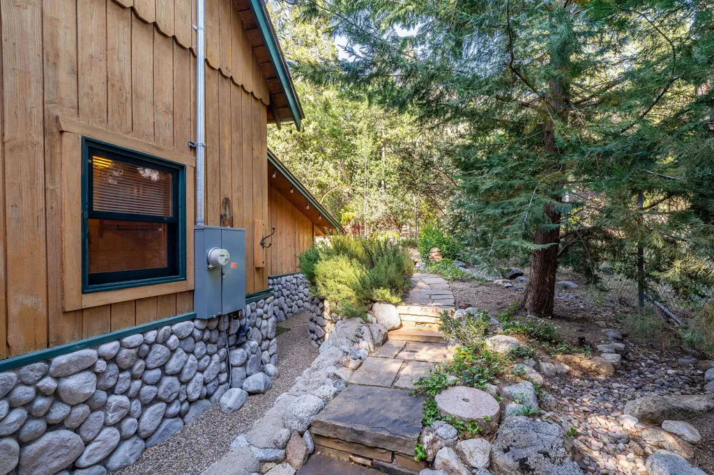 25140 Rim Rock Road, Idyllwild, California 92549 home-pic-51