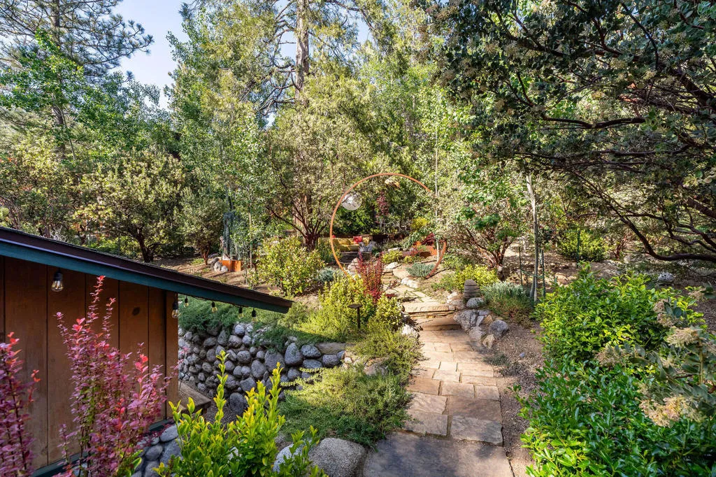 25140 Rim Rock Road, Idyllwild, California 92549 home-pic-59