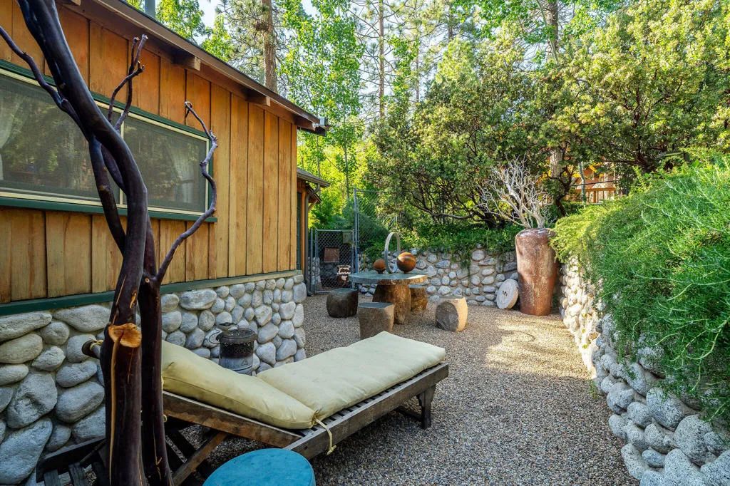 25140 Rim Rock Road, Idyllwild, California 92549 home-pic-57