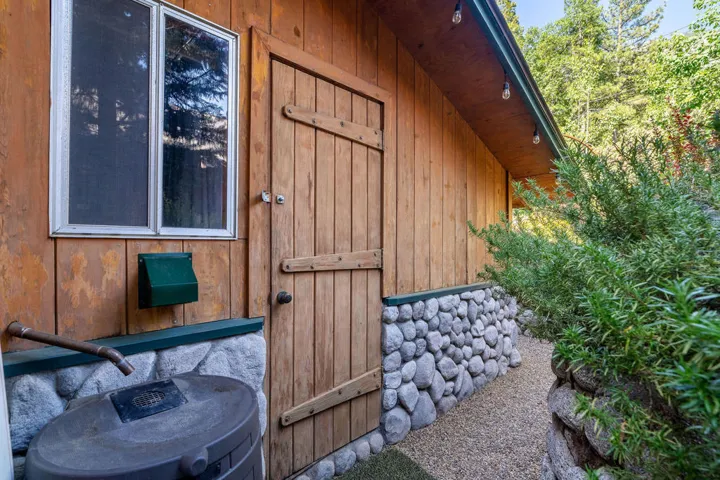 25140RimRockRd-54