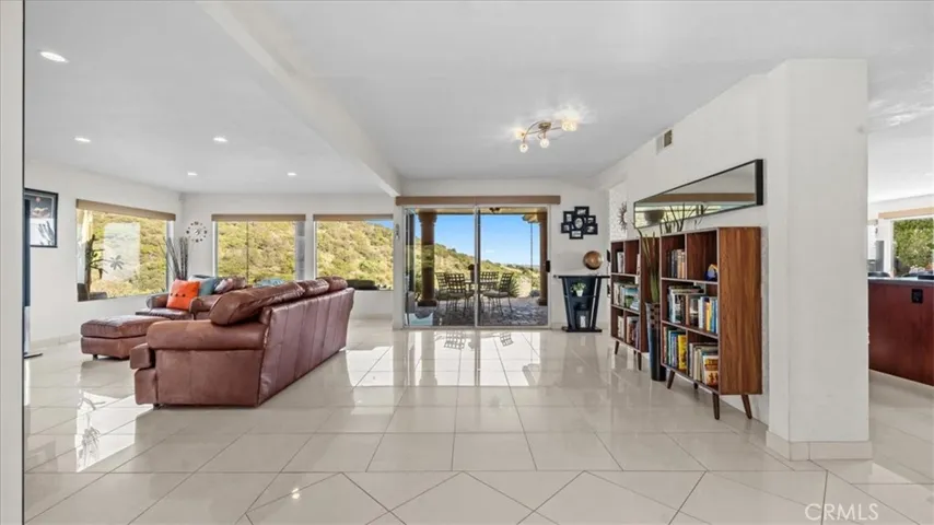 703 Via San Simon, Claremont, California 91711