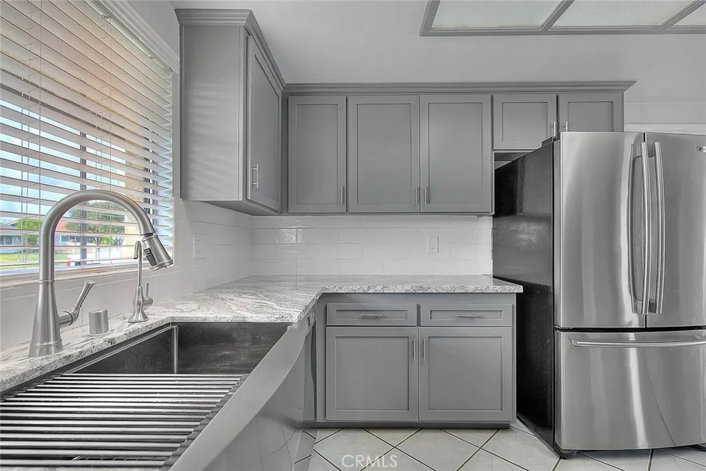 1425 S Dahlia, Ontario, California 91762 home-pic-5