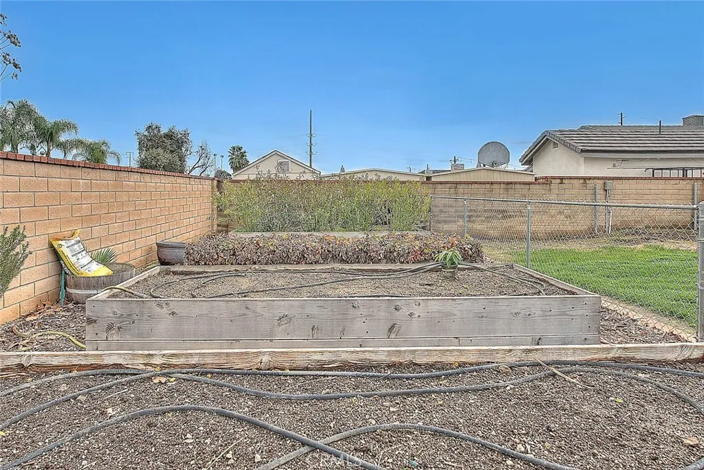 1425 S Dahlia, Ontario, California 91762 home-pic-47