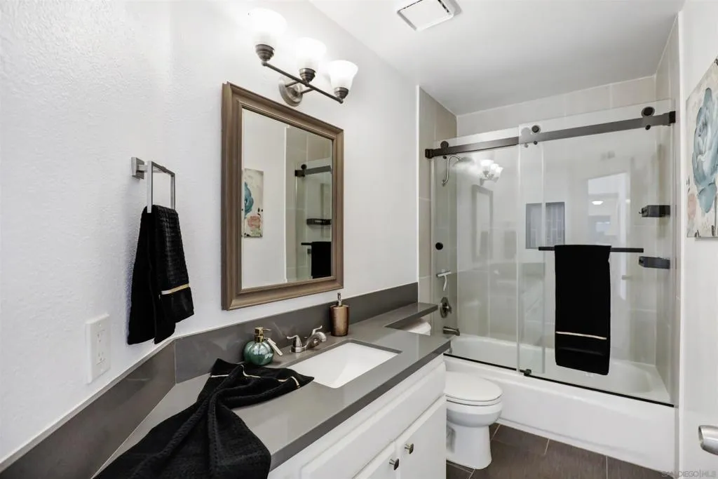 10366 Rancho Carmel Dr, San Diego, California 92128 home-pic-28