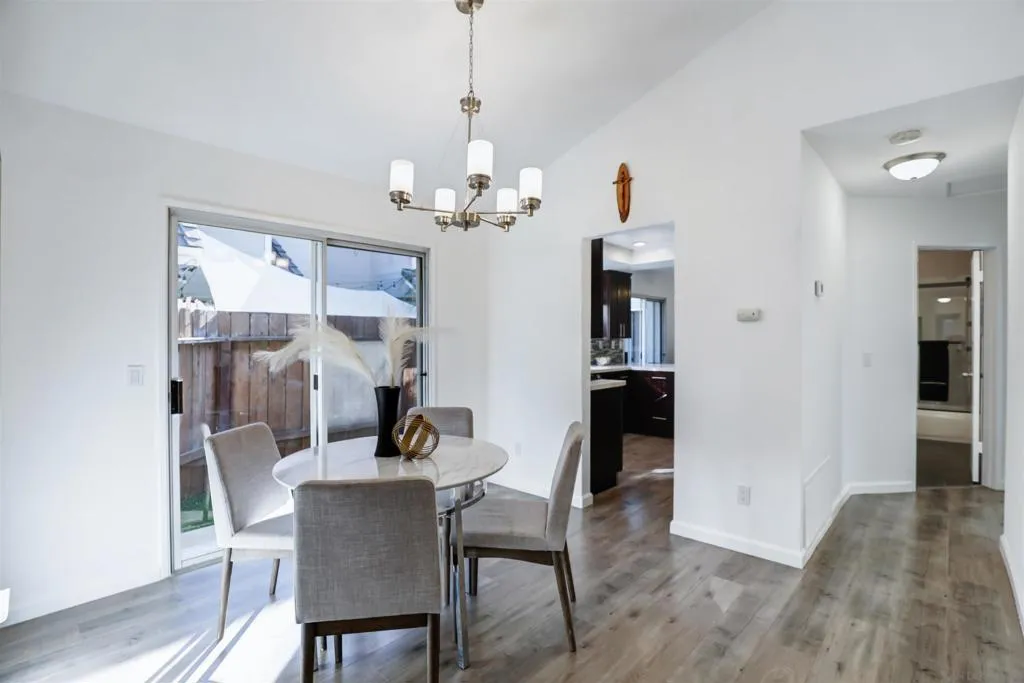 10366 Rancho Carmel Dr, San Diego, California 92128 home-pic-6
