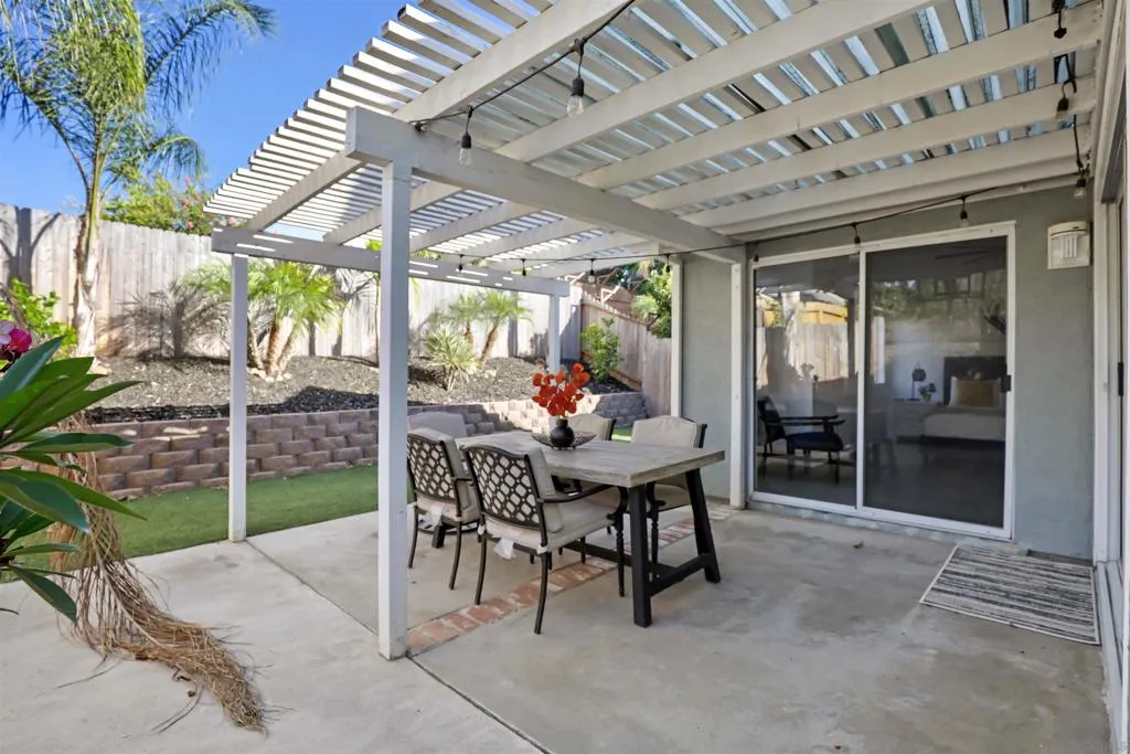 10366 Rancho Carmel Dr, San Diego, California 92128 home-pic-22