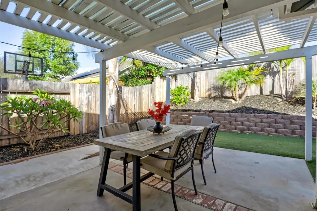 10366 Rancho Carmel Dr, San Diego, California 92128 home-pic-18