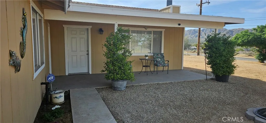 7708 Mariposa, Yucca Valley, California 92284 home-pic-4