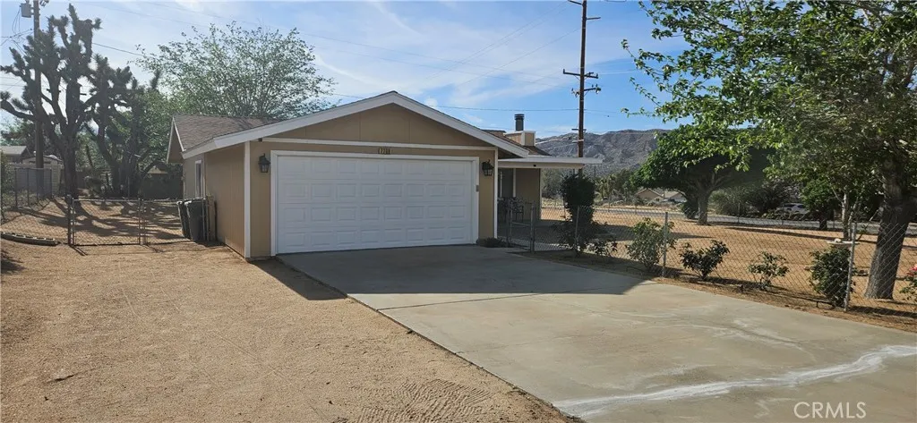 7708 Mariposa, Yucca Valley, California 92284 home-pic-3