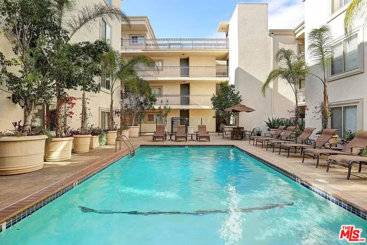 Sparkling Pool