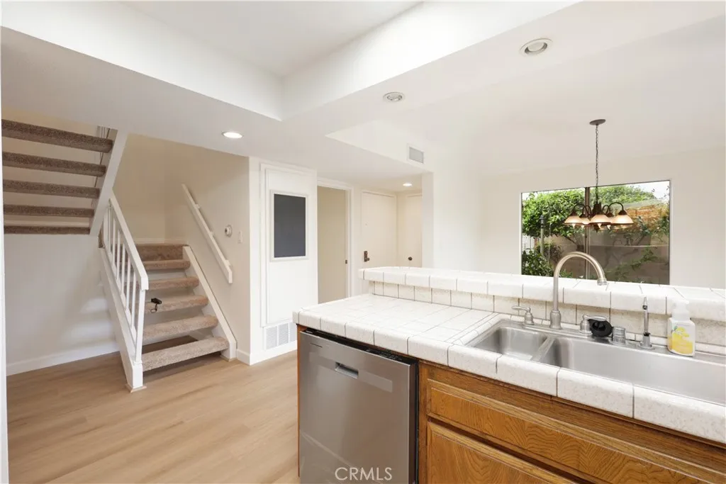 10330 Downey Avenue 35, Downey, California 90241 home-pic-13
