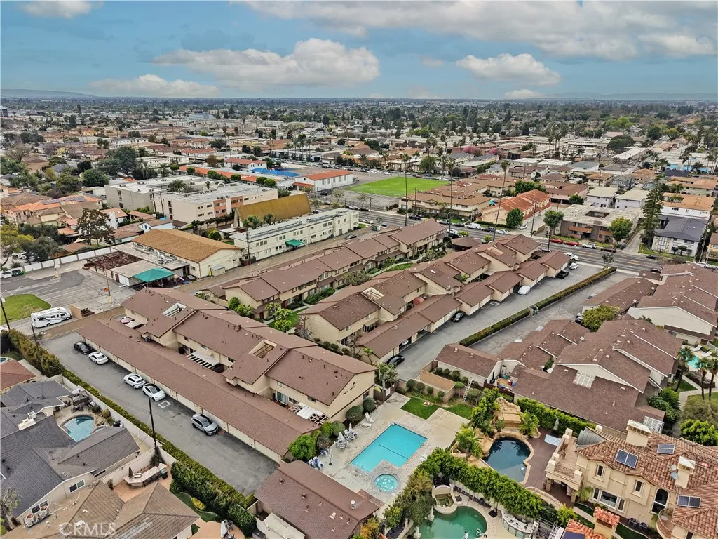 10330 Downey Avenue 35, Downey, California 90241 home-pic-40