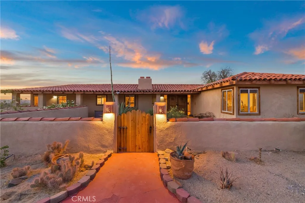 74784 Foothill Drive, 29 Palms, California 92277 home-pic-2