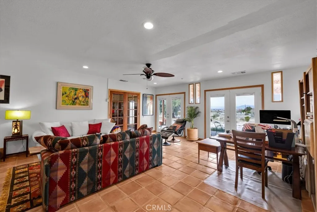 74784 Foothill Drive, 29 Palms, California 92277 home-pic-17