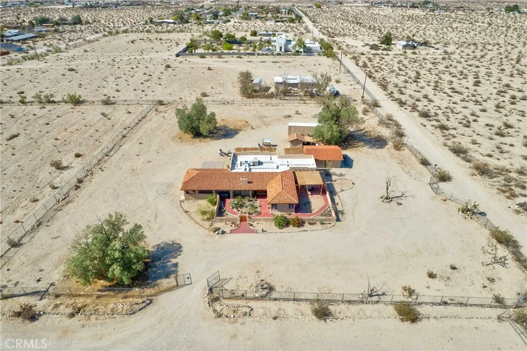 74784 Foothill Drive, 29 Palms, California 92277 home-pic-72