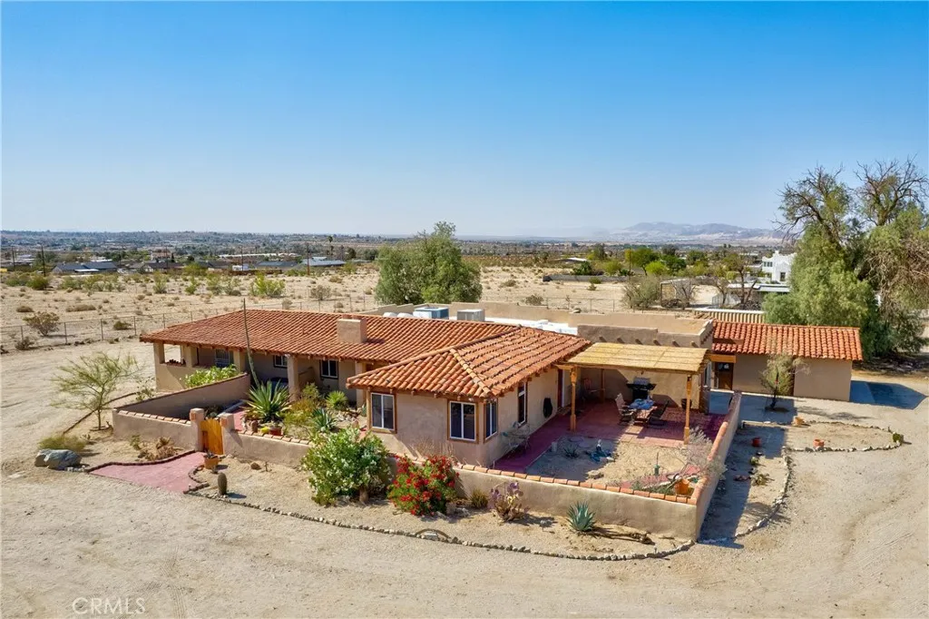 74784 Foothill Drive, 29 Palms, California 92277 home-pic-39