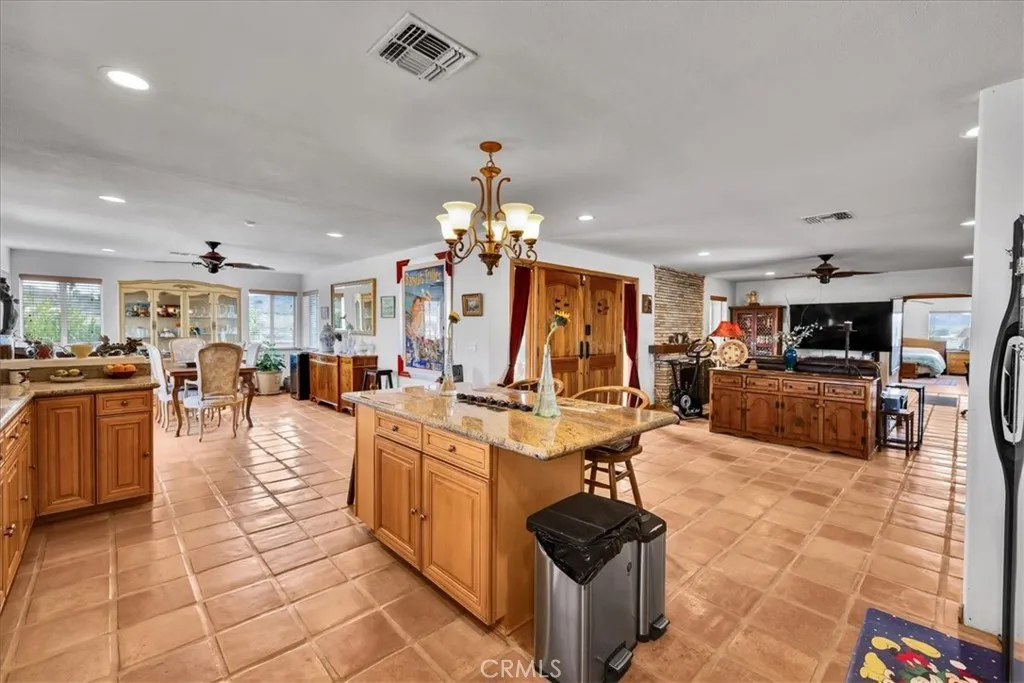 74784 Foothill Drive, 29 Palms, California 92277 home-pic-10