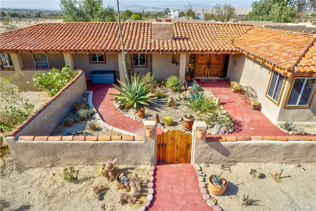 74784 Foothill Drive, 29 Palms, California 92277 home-pic-38