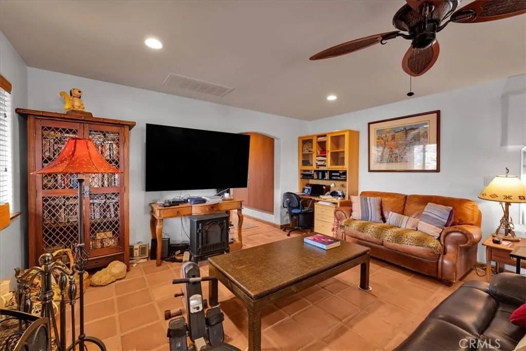 74784 Foothill Drive, 29 Palms, California 92277 home-pic-7