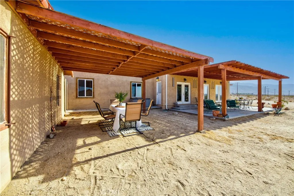74784 Foothill Drive, 29 Palms, California 92277 home-pic-49