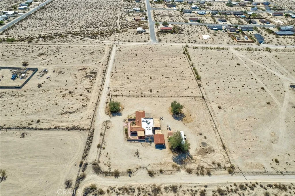 74784 Foothill Drive, 29 Palms, California 92277 home-pic-74